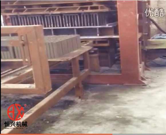 六孔磚機 恒興(xìng)多孔磚液壓磚(zhuān)機