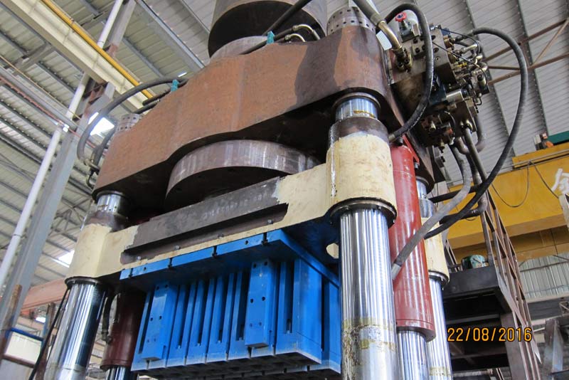 靜壓磚(zhuān)機