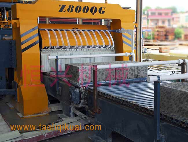 陶粒(lì)泡沫混(hùn)凝土砌(qi)塊切割(gē)設備|水(shuǐ)泥發泡(pào)磚切割(ge)生産線(xiàn)